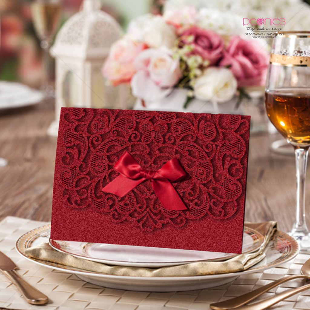 Thiệp cưới màu đỏ  nét đẹp truyền thống nhưng không hề lỗi mốt
